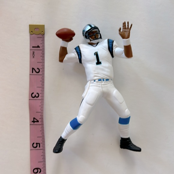 Hallmark Keepsake Ornament Collector’s Series Cam Newton Football Legends - Picture 10 of 10